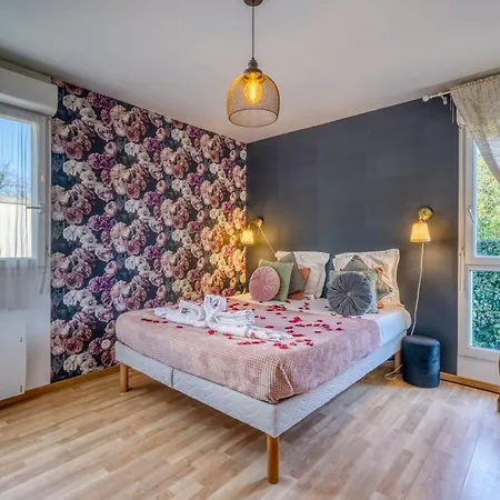 D'amour Jacuzzi Bordeaux Parking * Bruges