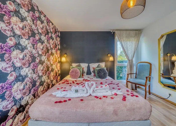 D'amour Jacuzzi Bordeaux Parking Apartment