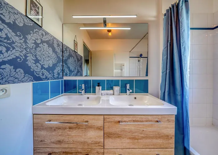 D'amour Jacuzzi Bordeaux Parking * Bruges