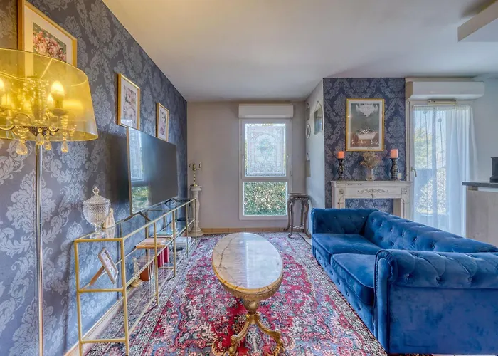 D'amour Jacuzzi Bordeaux Parking Apartment Bruges